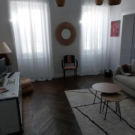 Atypique Et Elegant Apartment *